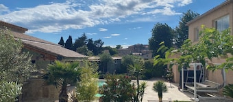 House in Sablet with swimming pool