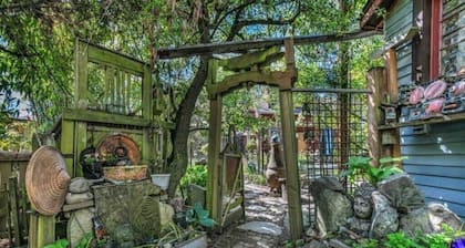 Unique Urban Sanctuary