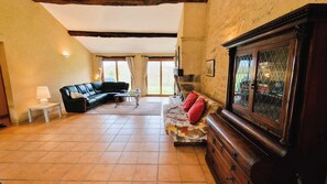 Fireplace - Beautiful country house for 10 with swimming pool (Saint-Méard-de-Gurçon)