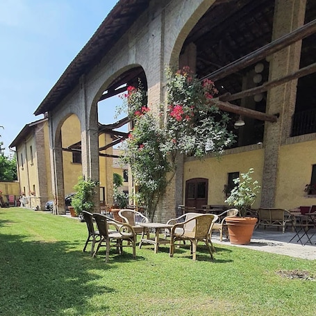 Exterior. AGRITURISMO LE CORTI DELLA GUALDANA