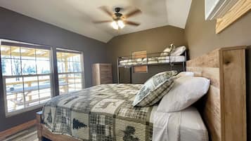 1 bedroom, bed sheets