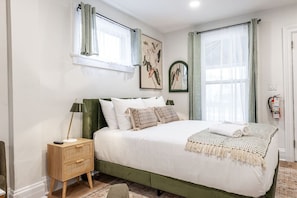 1 habitación, tabla de planchar con plancha, wifi gratis y ropa de cama 