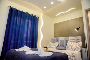 1 bedroom, iron/ironing board, WiFi, bed sheets - Top Location Jacuzzi Apartment (Athina)