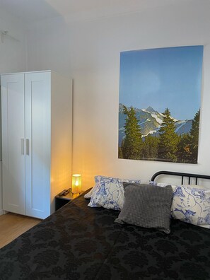 3 bedrooms, WiFi, bed sheets - Cozy house in a central location in Lisbon. (Lisboa)