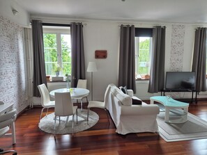 舒適雙床房 | 免費 Wi-Fi 、床單