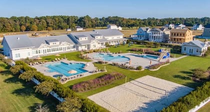 Beach Access-Pool-Golf Amenities
