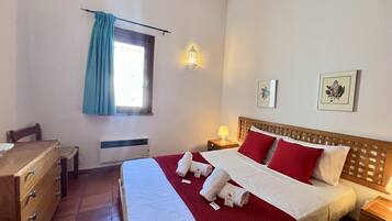 2 bedrooms