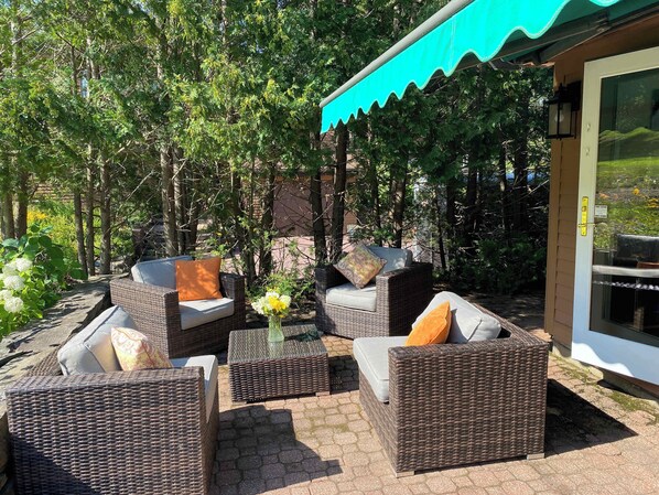 Terrace/patio - Community Pool, Cozy Fireplace - Coach Road 7A (Quechee)