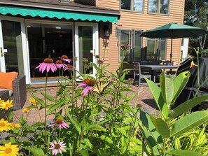 Outdoor dining - Community Pool, Cozy Fireplace - Coach Road 7A (Quechee)