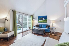 电视、壁炉、办公室