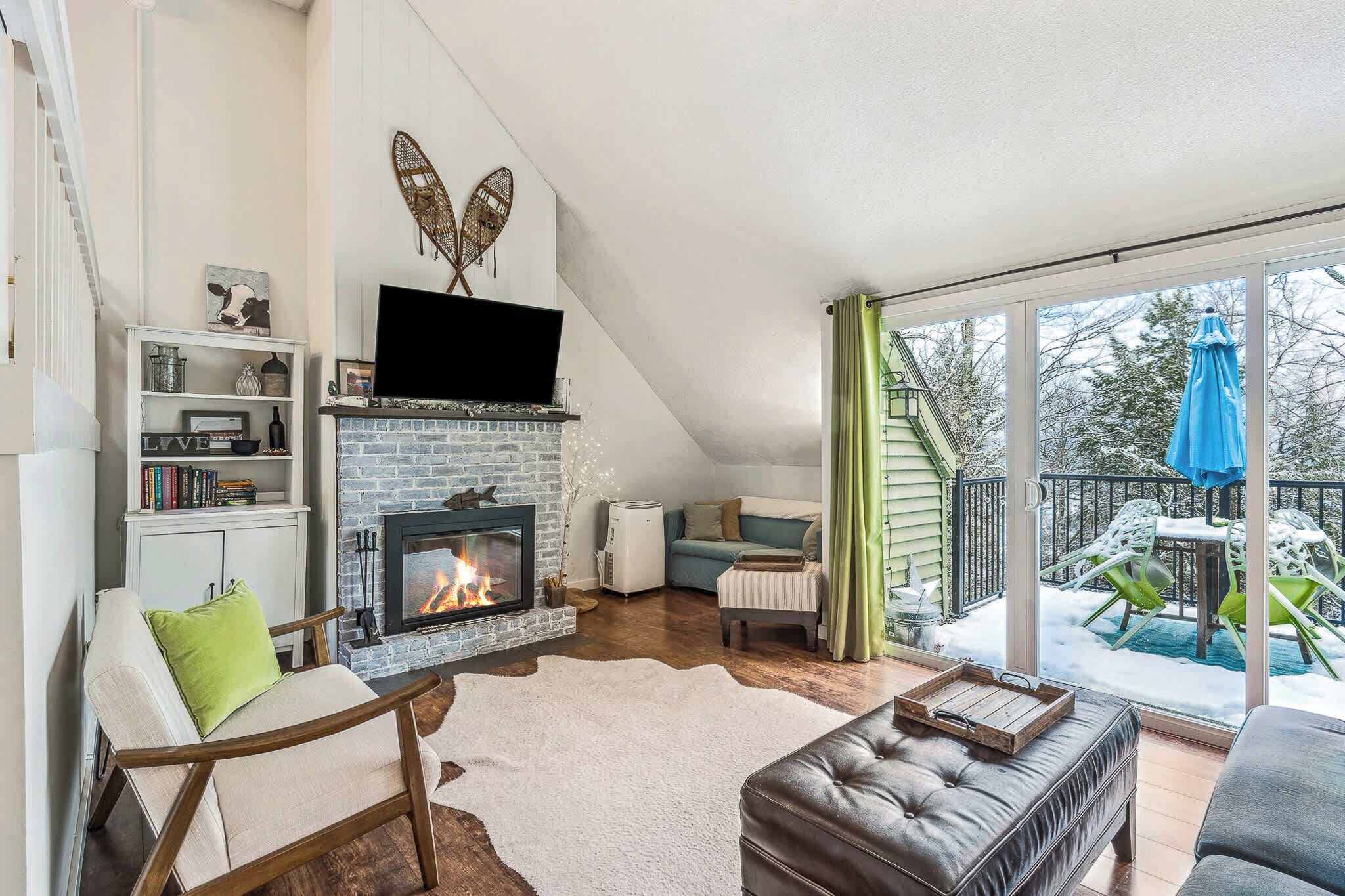 TV, fireplace, offices