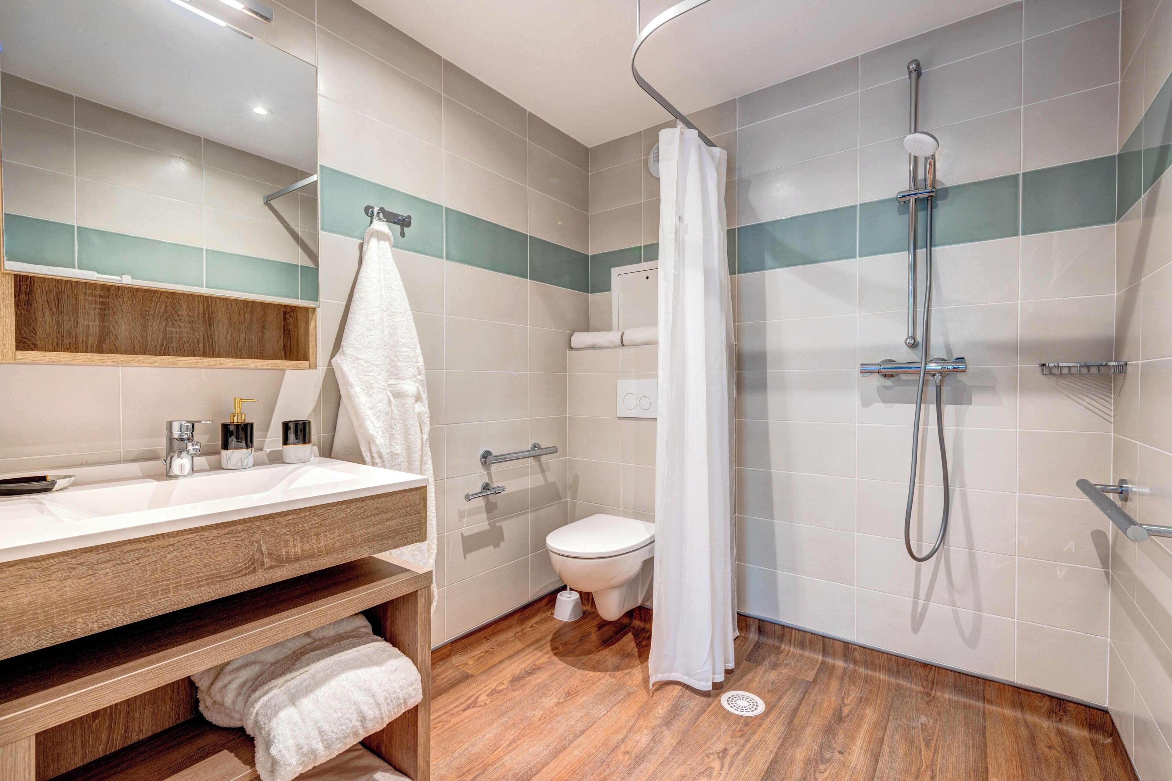 아파트, 침실 1개 | 욕실 | 목욕가운