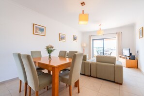 Living room - Lagos Ocean View 3 With Pool by Homing (Lagos)