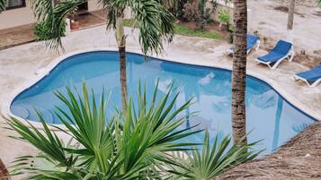 2 piscinas al aire libre