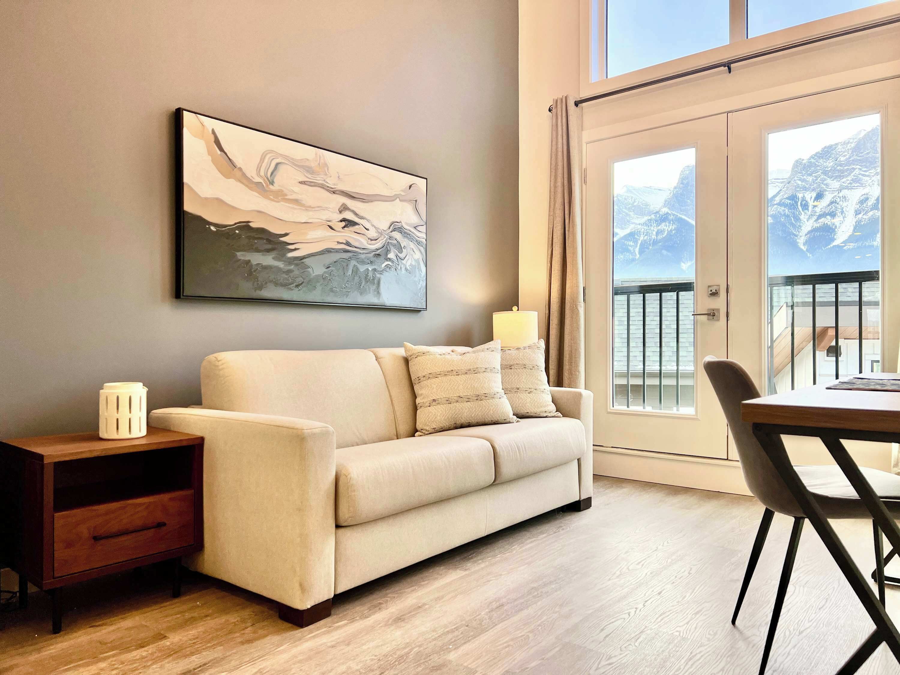 Televisie en een open haard