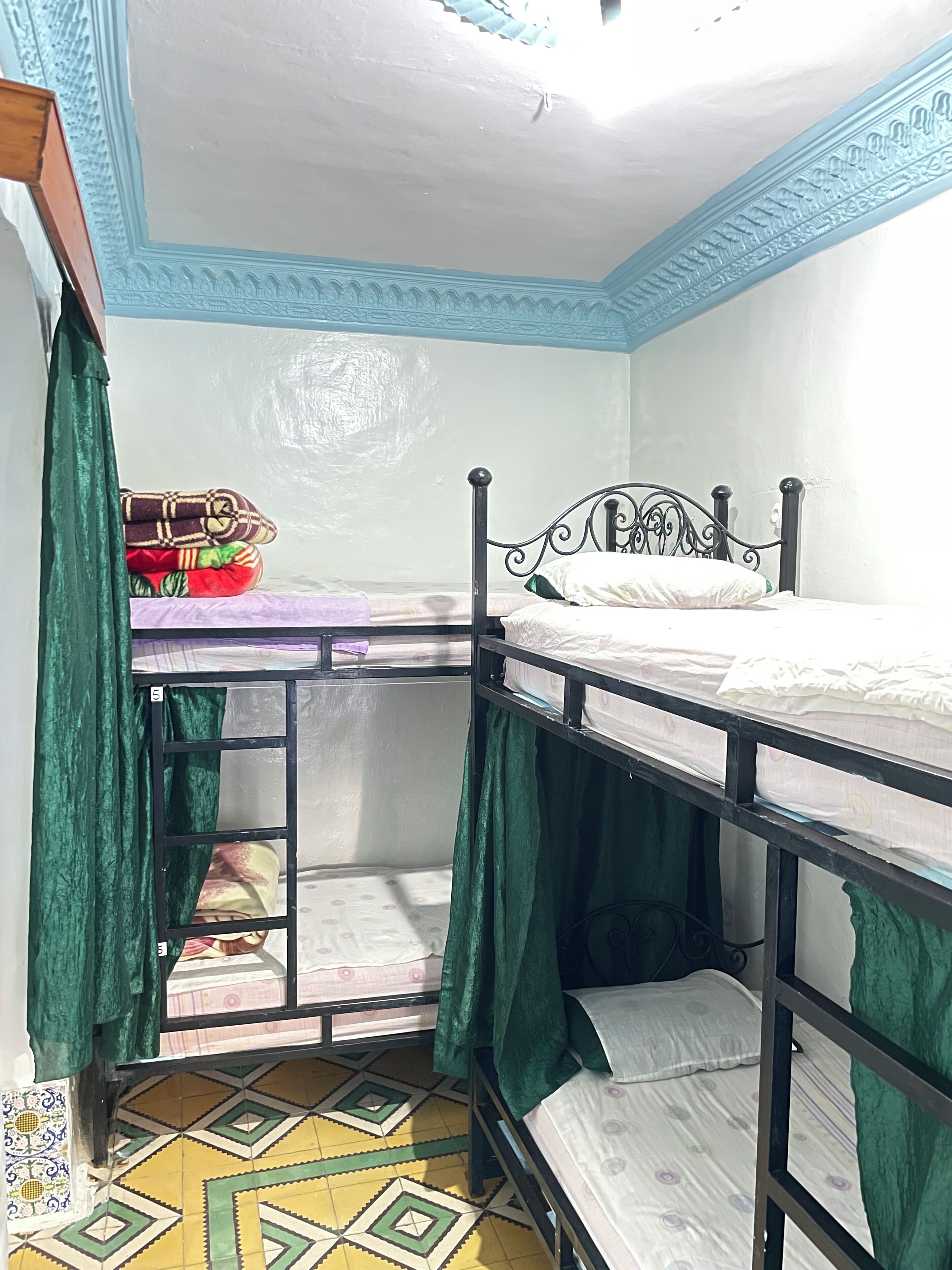 Wifi gratis y ropa de cama 