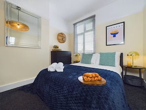 Apartment | 2 bedrooms, iron/ironing board, free WiFi, bed sheets - Seaside Haven Retreat in Southend (Southend-on-Sea)