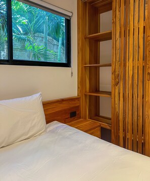 2 Schlafzimmer, Zimmersafe, Schreibtisch, Bügeleisen/Bügelbrett