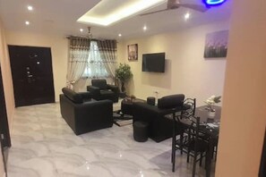 Interior - Ekoara flat B 2 bedrooms 2 wash (Apowa)