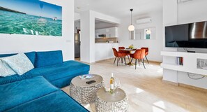 Smart TV, DVD player