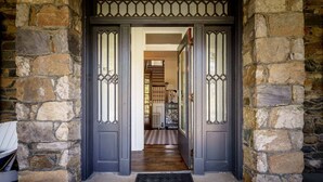 Interior - Chandelier Farmhouse in Historic Bluemont Virginia (Bluemont)