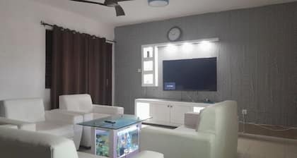 3 bedroom shared apartment in a safe vicinity