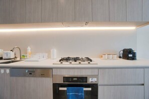 Fridge, microwave, oven, stovetop