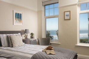 3 soverom, strykejern/-brett, internettilgang og sengetøy