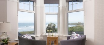 Beachside Fistral -  a sea-facing apartment in Newquay overlooking Fistral Beach