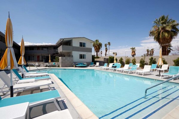 A heated pool - Oasis In The California Desert | Pool. Adults Only (Palm Springs)