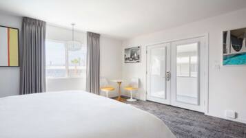 1 bedroom, desk, iron/ironing board, WiFi