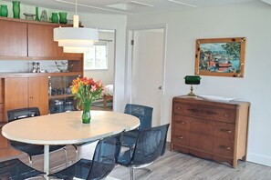 Dining - Bright, Spacious Beachwalk Cottage: Ocean view, 5 minutes to sandy beaches (Sable River)