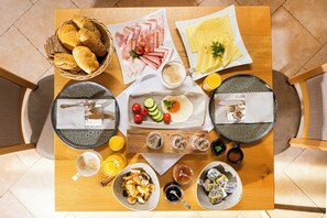 Dagelijks ontbijtbuffet inbegrepen