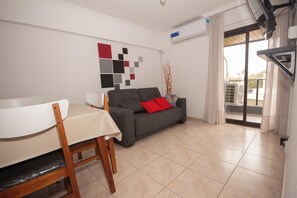 Interior - Charming 1-bedroom apartment in fantastic Córdoba with AC, WiFi (Córdoba)