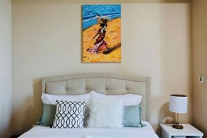 2 habitaciones, tabla de planchar con plancha, wifi y ropa de cama