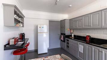 Fridge, microwave, oven, coffee/tea maker