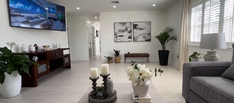 Beautiful home in Kenner, LA, 6 min to MSY Airport