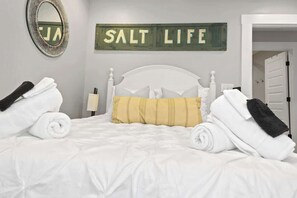 3 bedrooms, iron/ironing board, free WiFi, bed sheets