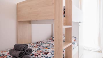 2 habitaciones, cuna de viaje y wifi