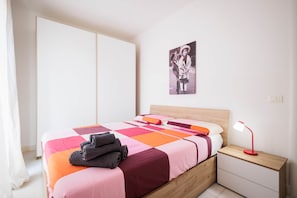 2 bedrooms, WiFi, bed sheets