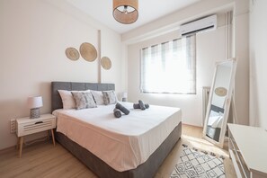 1 bedroom, travel crib, WiFi, bed sheets