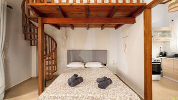 1 bedroom, travel crib, WiFi, bed sheets