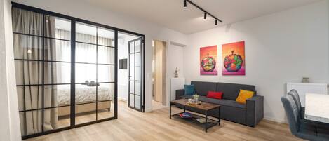 2 habitaciones, tabla de planchar con plancha, wifi y ropa de cama