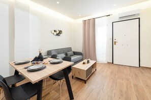 Dining - Vitsas House 2 By Greece Apartment (Athens)