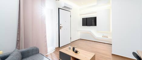 Télévision, chaîne hi-fi