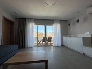 Apartment, 2 Bedrooms | Living area
