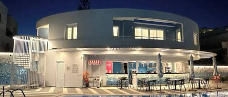 Apartment, 2 Bedrooms | Pool | Outdoor pool