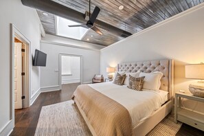 1 bedroom, iron/ironing board, travel cot, WiFi