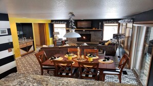 Condo, 1 King Bed (Ridge Condo 03) | Dining - Ridge Condo 03 (Bend)