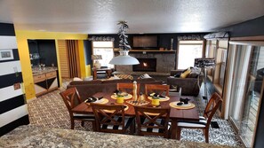 Condo, 1 giường cỡ king (Ridge Condo 03) | Khu ăn uống